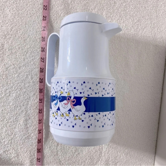 Vintage White Blue Country Goose Ribbon Geese Insulated Thermal Carafe - Picture 13 of 13
